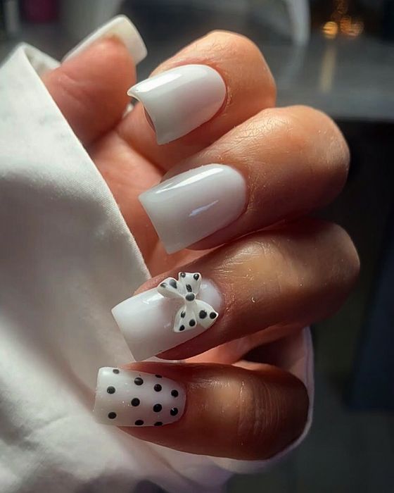 Манікюр-чистка, покриття, вирівнювання - 500 грн