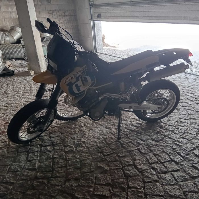Moto em bom estado