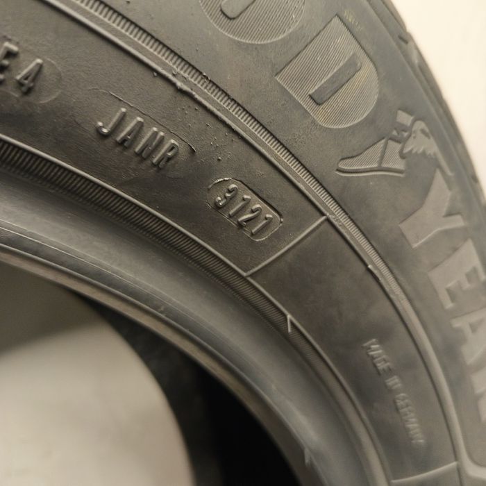 225/60R18 Goodyear UltraGrip Performance+ SUV