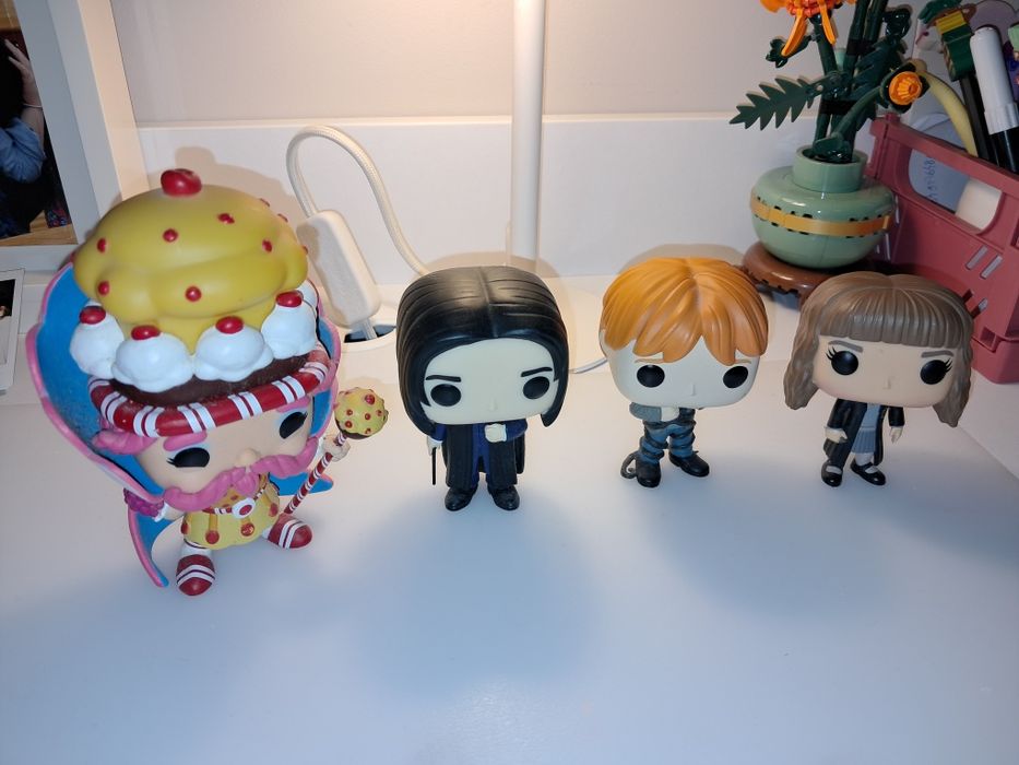 Pop figures 4 unid