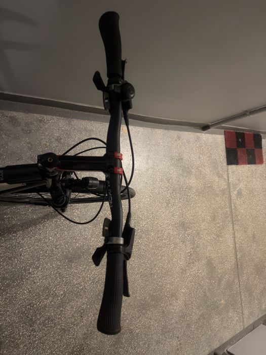 Rower trekkingowy Raleigh Rushhour 3.0 – dynamo, amortyzator, gotowy do ...