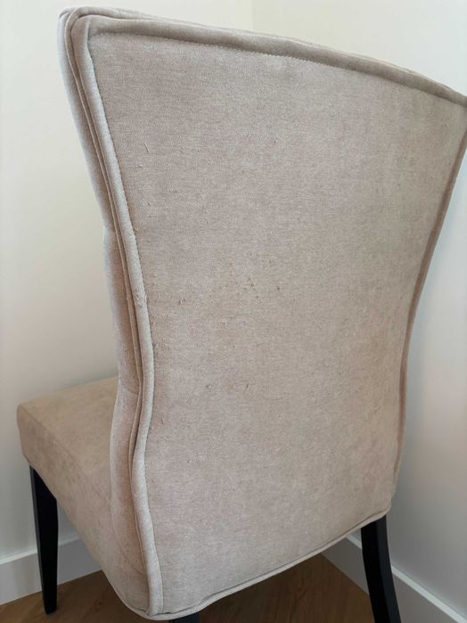 Krzesła pikowane do salonu