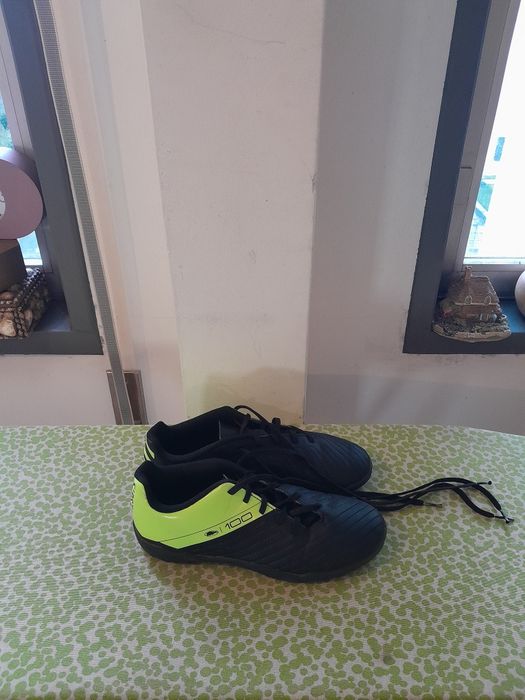 Vendo Sapatilhas KIPSTA muito bonitas como novas
