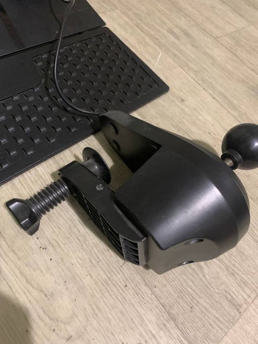 Игровой руль Cobra