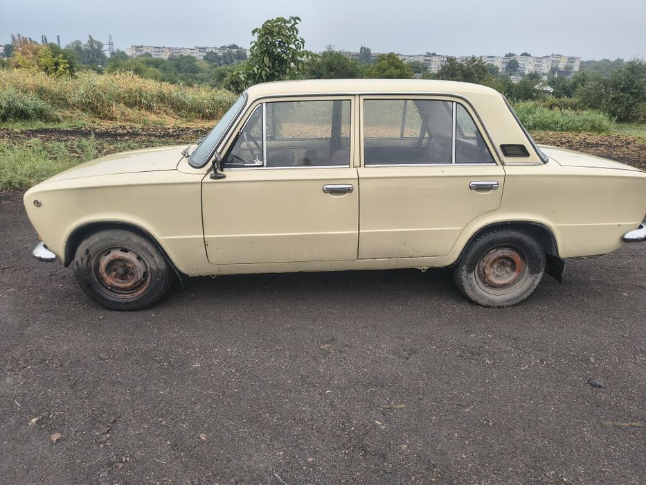 автомобіль Жигулі ваз 21011