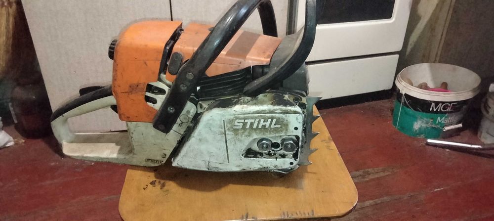 Продам бензопилу