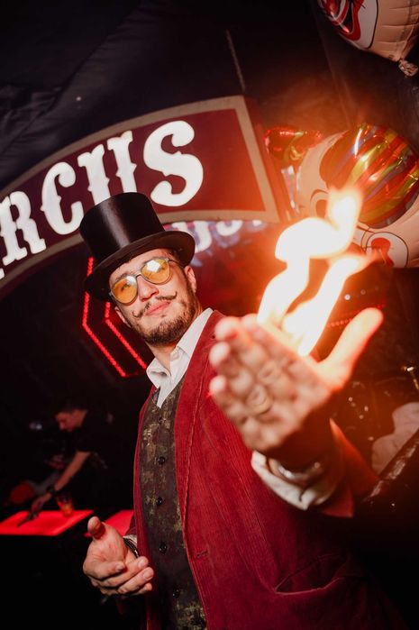 Rafaelo IluzjonistaMagik na Twój Event Firmowy Wesele Urodziny Rzeszów