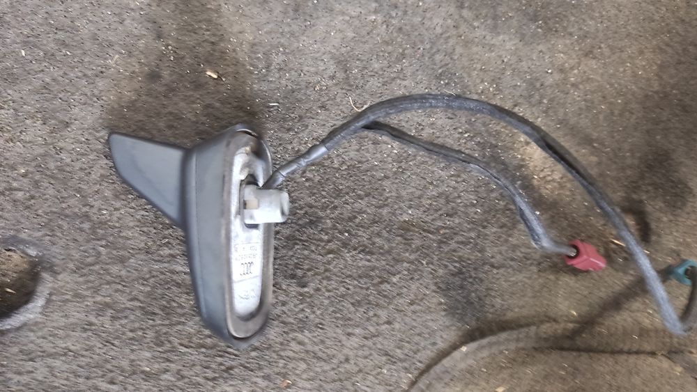 Antena dachowa GPS audi A6 C6 lz7r