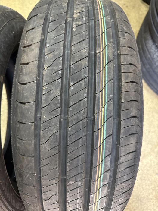 Шины новые 235 60 R18 Goodyear Efficient Grip 2 SUV 100V 2 шт
