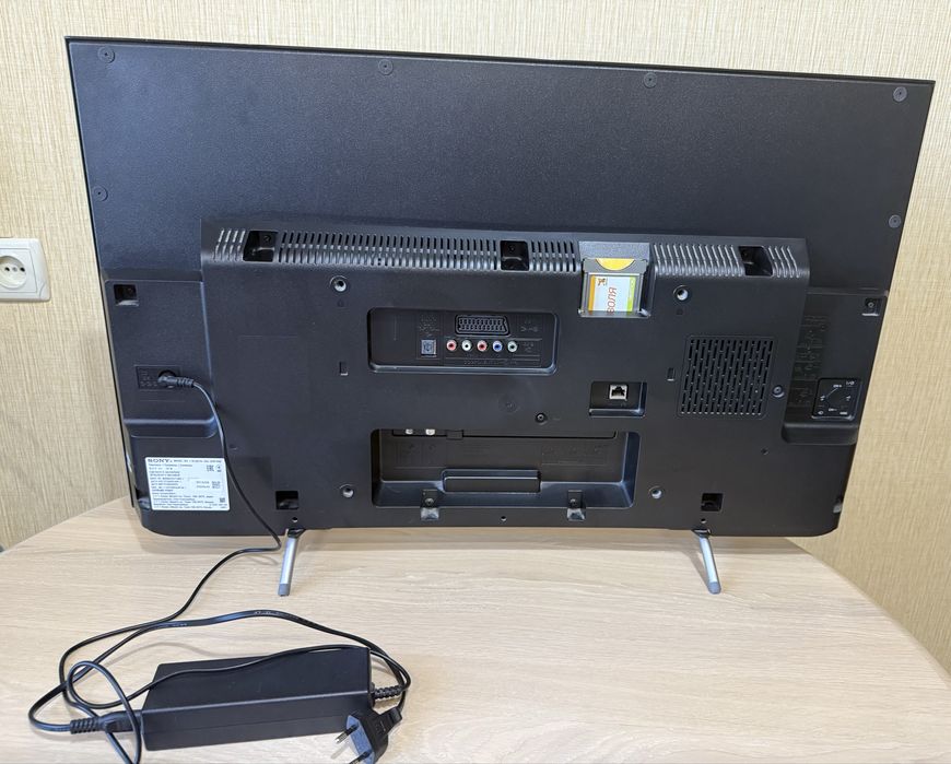 Телевізор Sony KDL-32W705C
