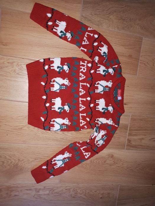 Sweterek z motywem świątecznym  na 3-4lata