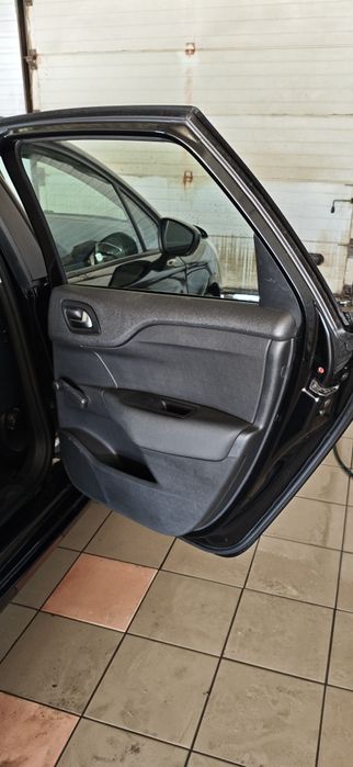 Citroen c4 2013рік 1.6дизель