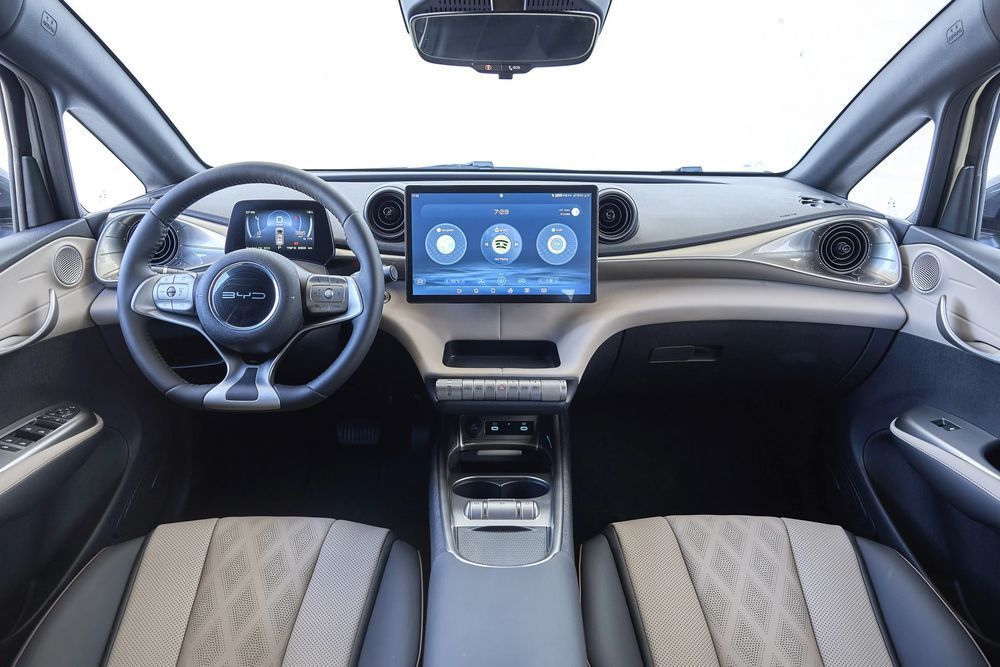 BYD Dolphin 60.4 kWh Design