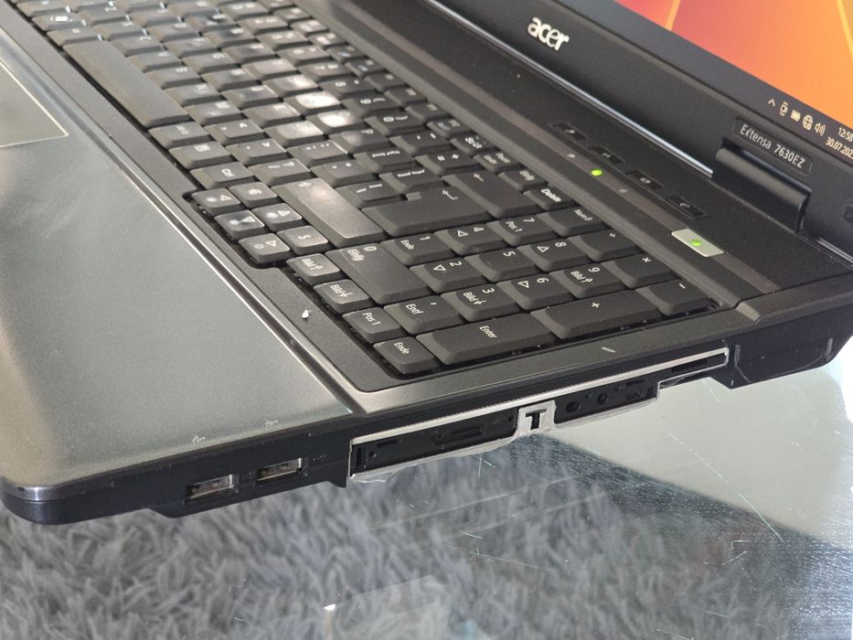 Duży Laptop Acer 17,3 Dysk SSD 4GB RAM Windows 10 Office