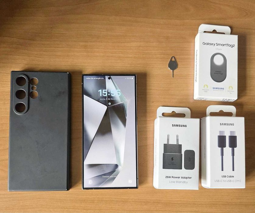 Samsung S24 Ultra - 256GB, com carregador Samsung 25 W