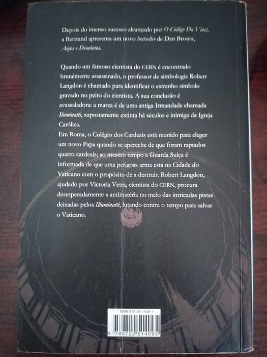 Livro ' Anjos e Demónios'