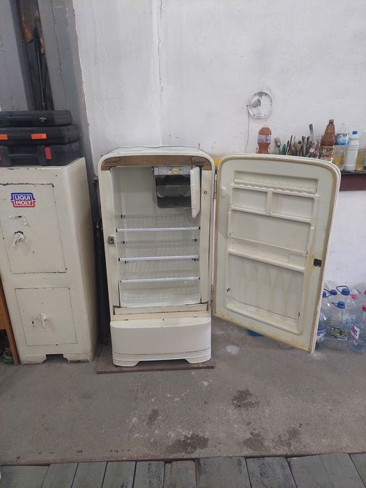 Продам холодильник Донбасс