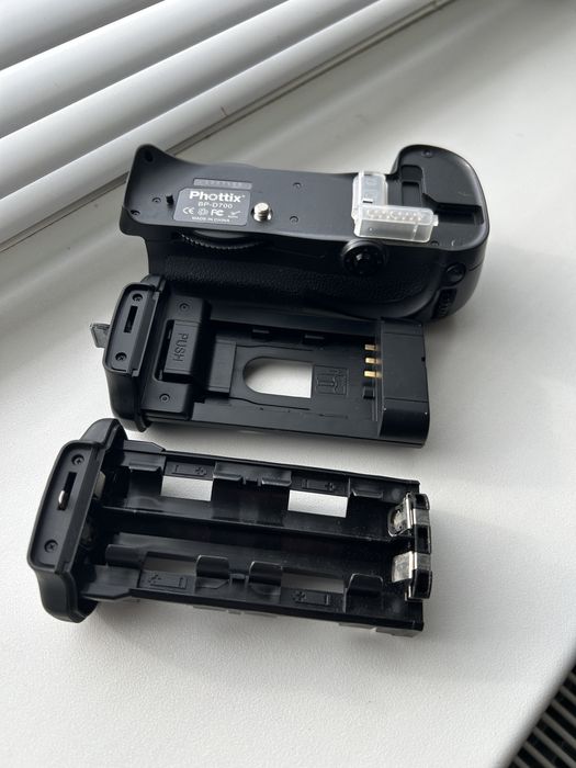 Комплект Nikon + Tamron + SB-900, ідеальна оптика, бонус D300s