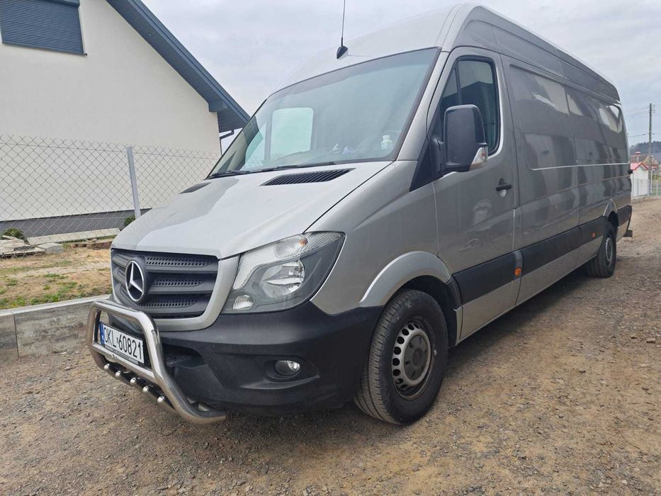 wynajem busa dostawczego Mercedes Sprinter