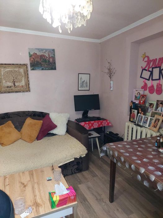 Продам міцний будинок  з ділянкою на Клочко