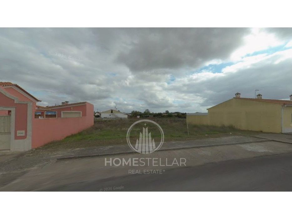 Terreno Urbano com Projeto Aprovado em Almeirim — Muge, Santarém