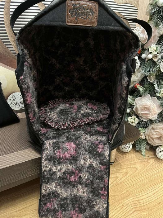 Переноска, рюкзак, лежанка.