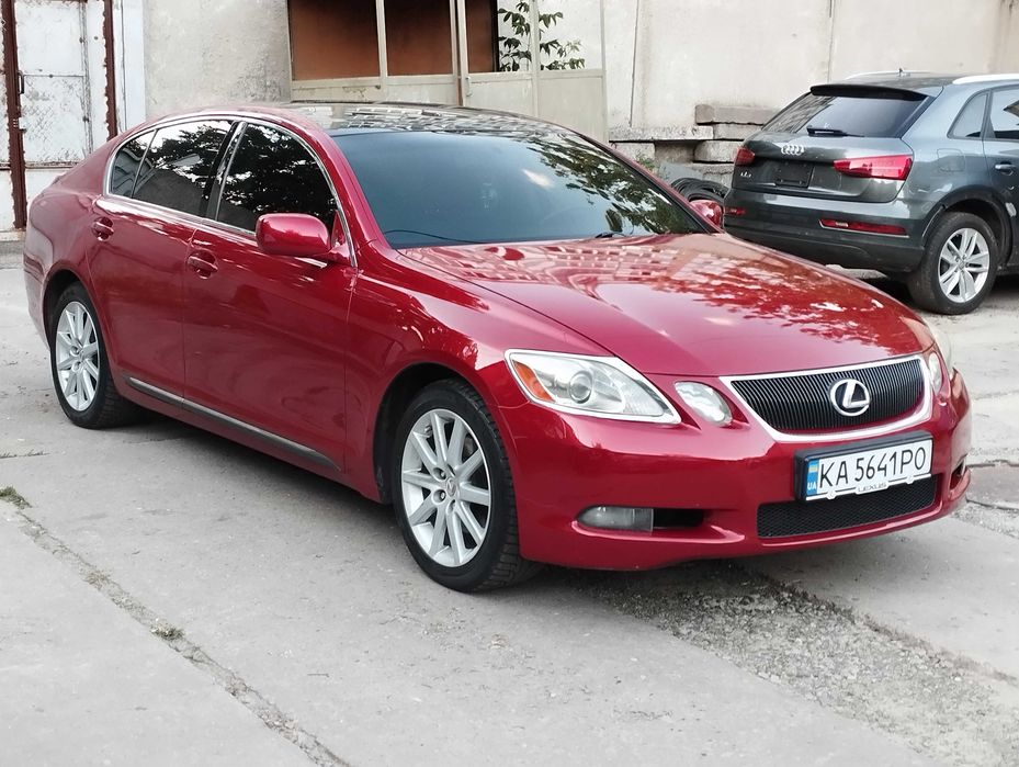 Lexus GS300 2006 3.0 бензин красный автомобиль с черным салоном дерево люк