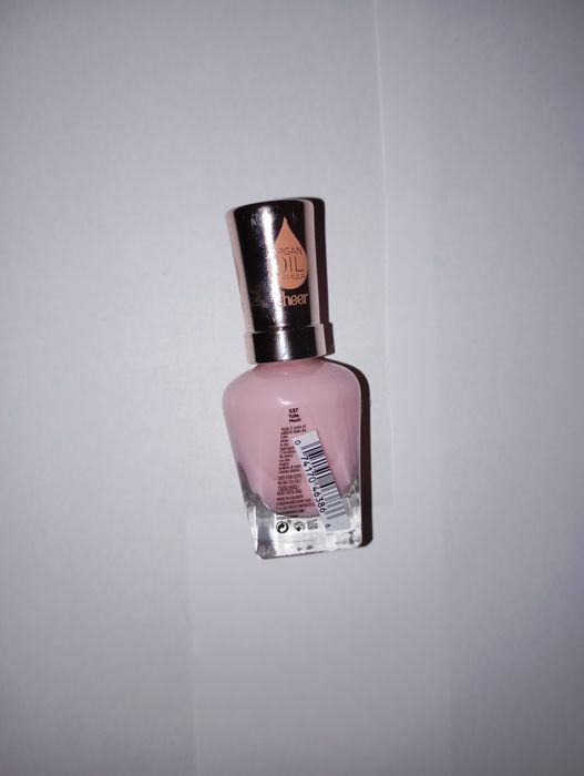 Różowy lakier do paznokci Sally Hansen Color Therapy Sheer