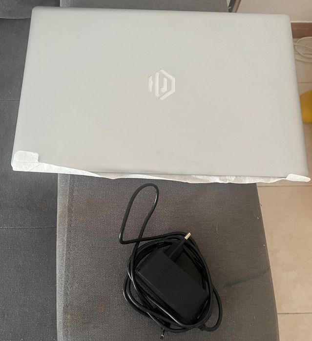 Computador portátil Danew