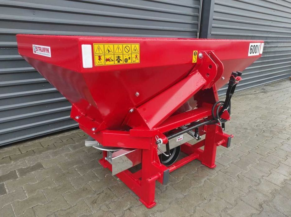 OD RĘKI - Rozsiewacz Nawozu Dwutalerzowy STRUMYK TYTAN Nowy 400–1600 L