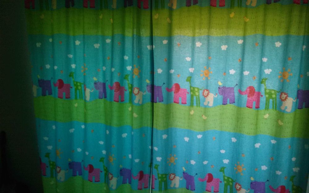 Par cortinas criança