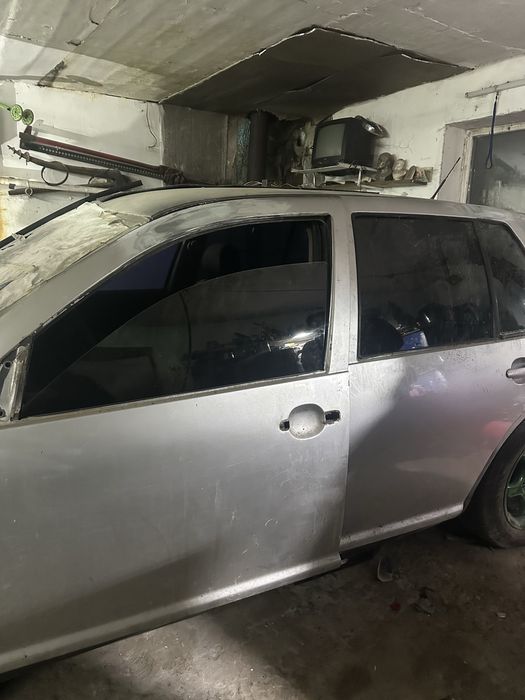 Продам Volkswagen Golf 4