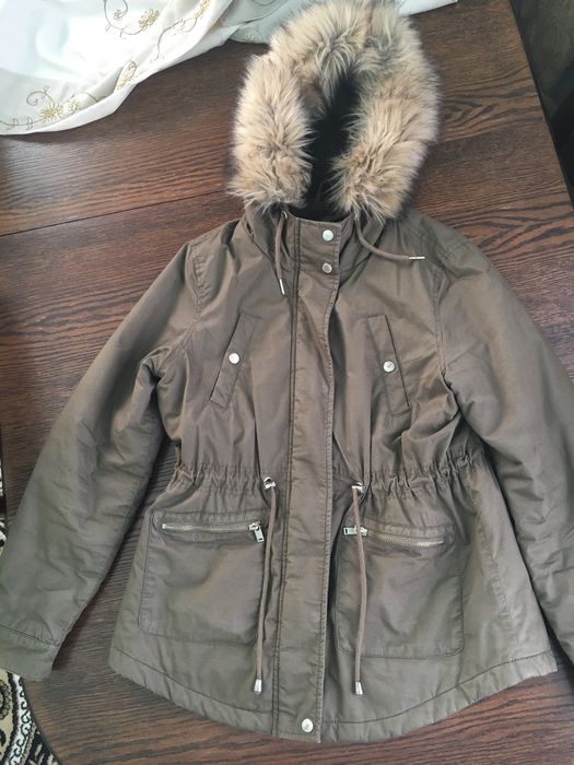 Парка жіноча 40 р