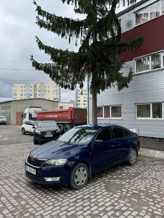 Продам Skoda Rapid 2013