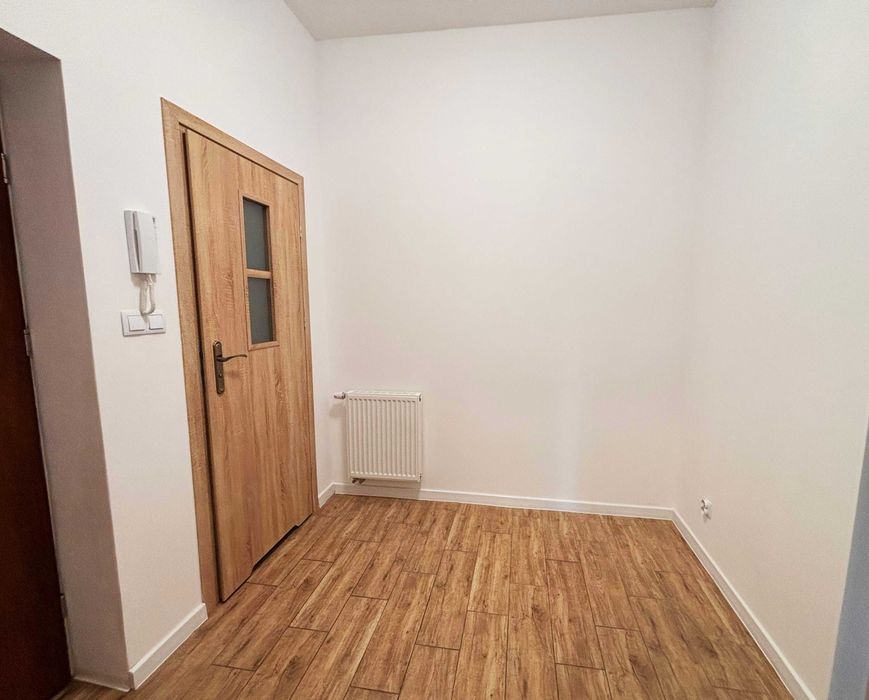 Dwu pokojowe mieszkanie | ogrzewanie gratis | bez prowizji | wysoki parter | 10