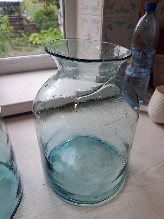 Банки антекварные продам.