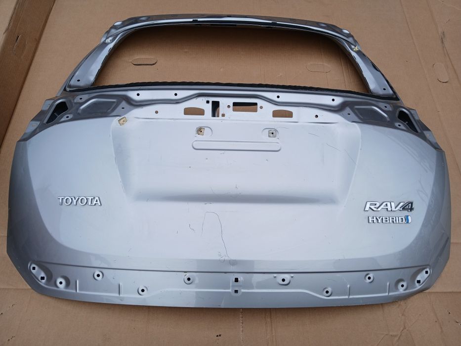 Klapa bagażnika TOYOTA RAV4 IV lift 15-18 1L0