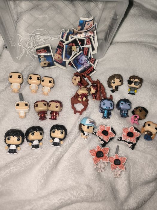 Bonecos funko pop Kinder Joy de stranger things (valores na descrição)
