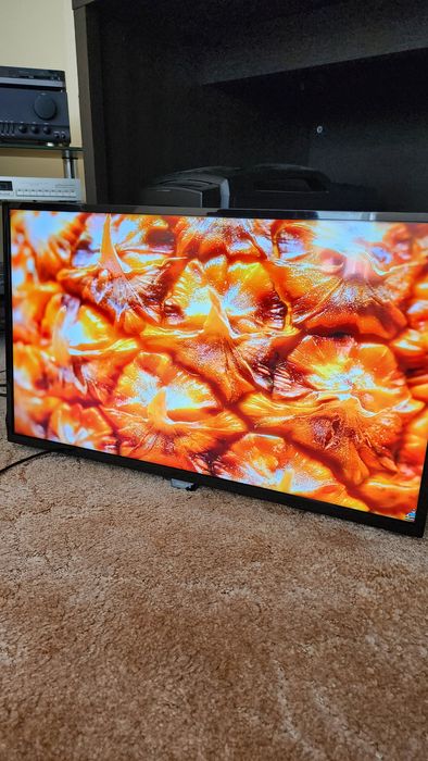 Продам телевизор Philips 32" T2