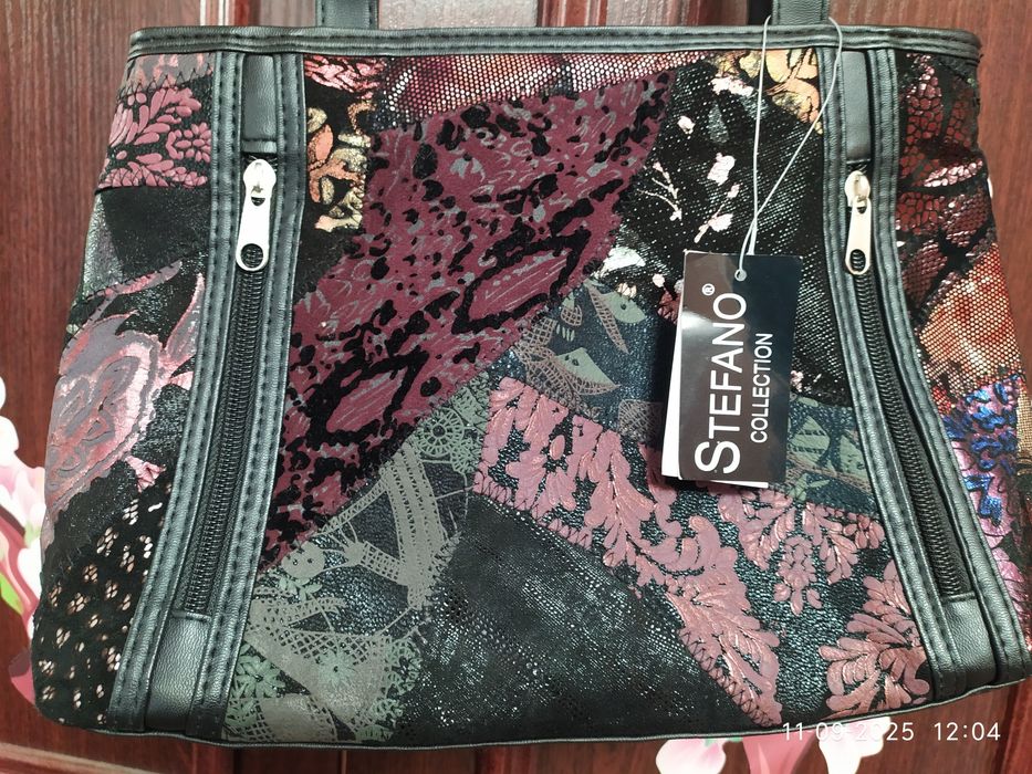 Женская сумочка с длинными ручками