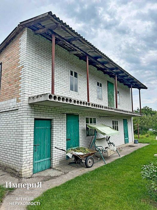 Продам будинок 210 кв.м.Ремонт.Всі комунікації.