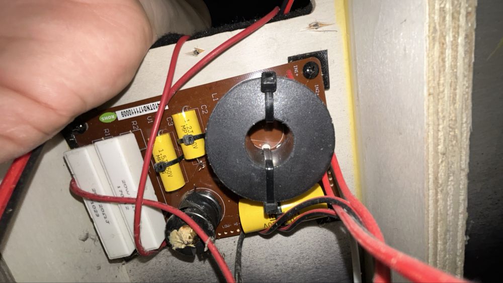 Kolumna basowa na glosnikach eden d410xst 1000w 8ohm EC1060xst8e