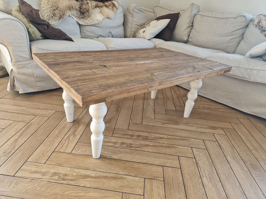 Stolik kawowy drewniany wichaister_design białe nogi