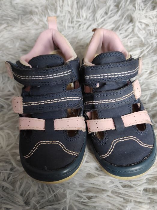 Взуття для хлопчика , різне, якісне.