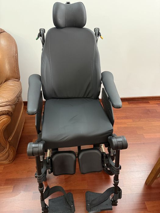 Cadeira de Rodas Invacare Rea Clematis Pro | Reclinável e Conforto Top