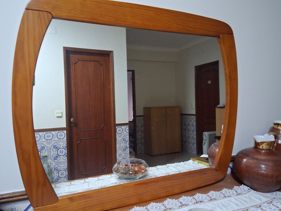 Espelho com moldura madeira pinho