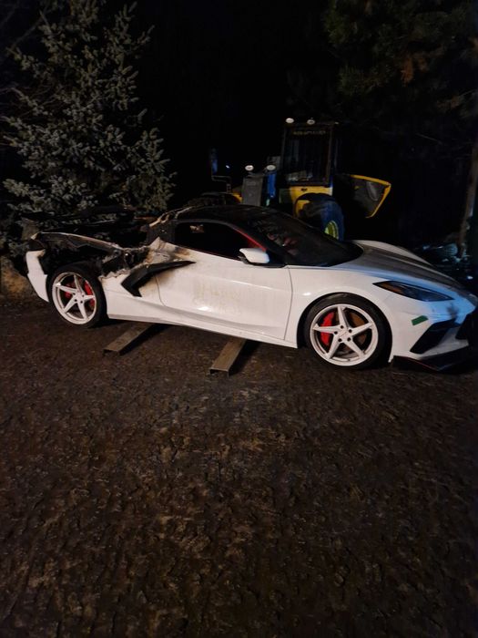 Corvette c7 prawa szyba lusterko i c8  szybai czesci