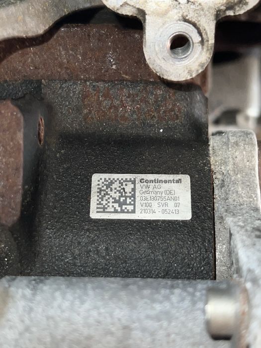 VW B7 1,6 1.6 tdi CAY ТНВД топливний паливний насос 03L130755AN