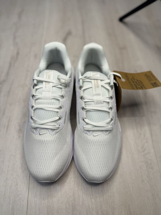 Кросівки жіночі Nike DOWNSHIFTER 13 WHITE FD6476-101