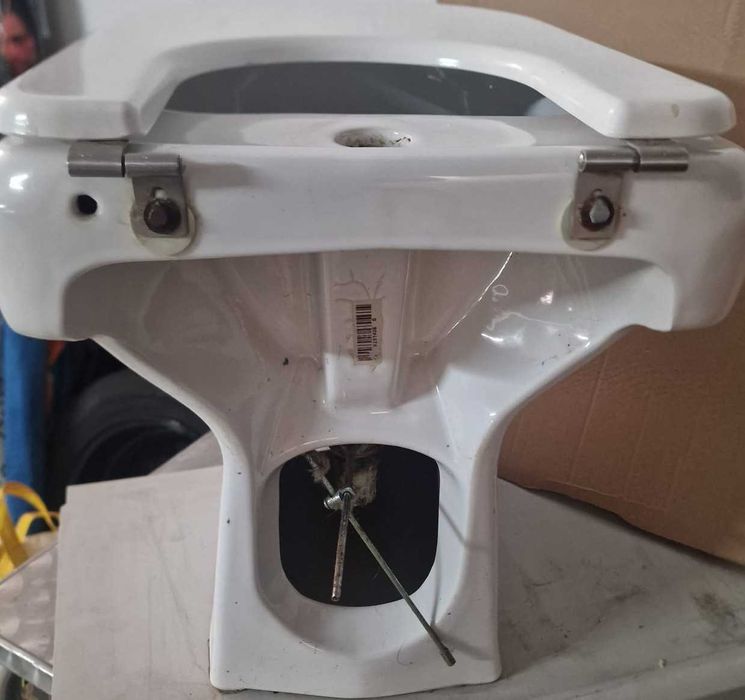 VENDE Bidé Sanindusa com tampa